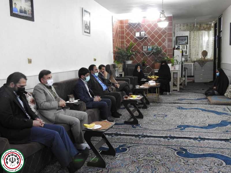 دیدار رئیس واعضای شورای اسلامی شهر رفسنجان با خانوادهشهید علی عسکری به مناسبت آغاز امامت امام زمان(عج)؛