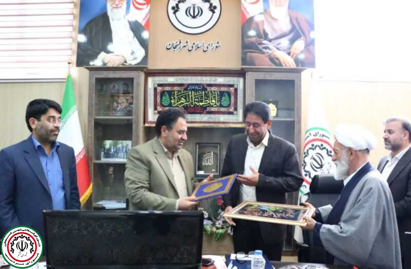 تقدیر رئیس و اعضای شورای اسلامی شهر رفسنجان از مدیر رادیو شهری
